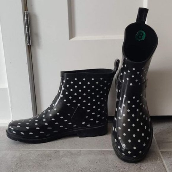 *SOLD* Rain boots - Picture 2 of 3